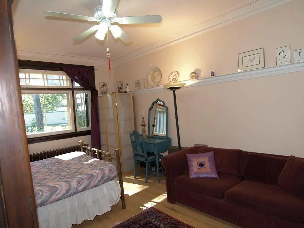 Downtown Bed And Breakfast Οττάβα